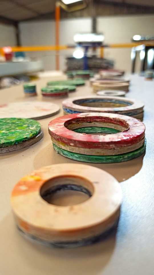 Materiales reciclados taller